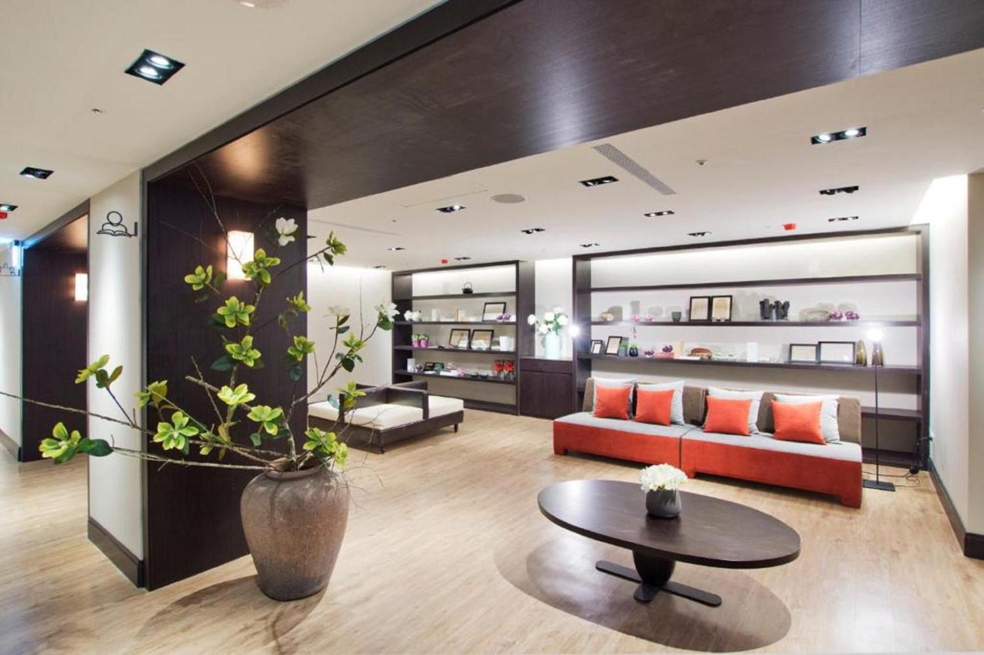 53 Hotel Taichung Exterior photo