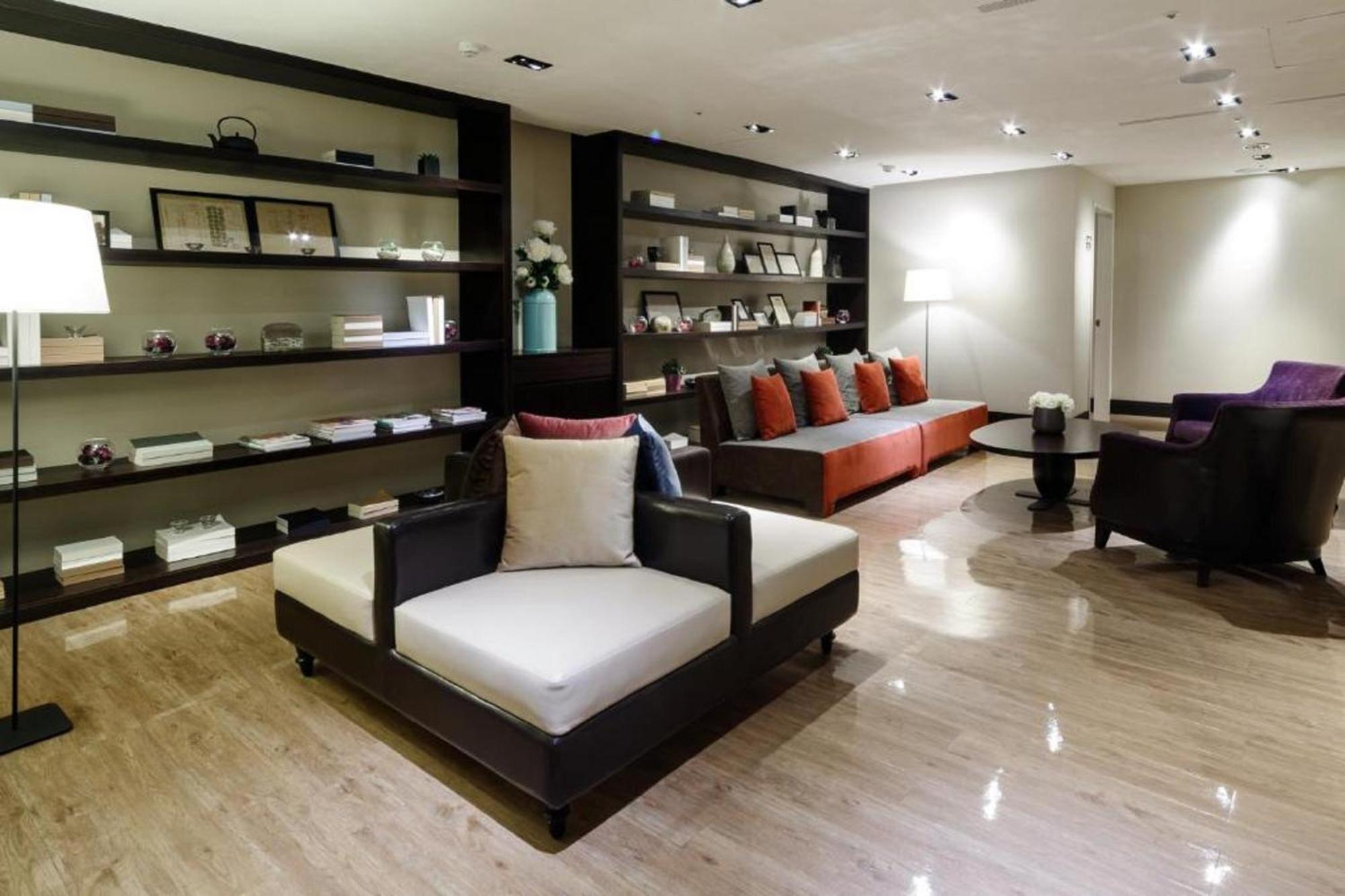 53 Hotel Taichung Exterior photo