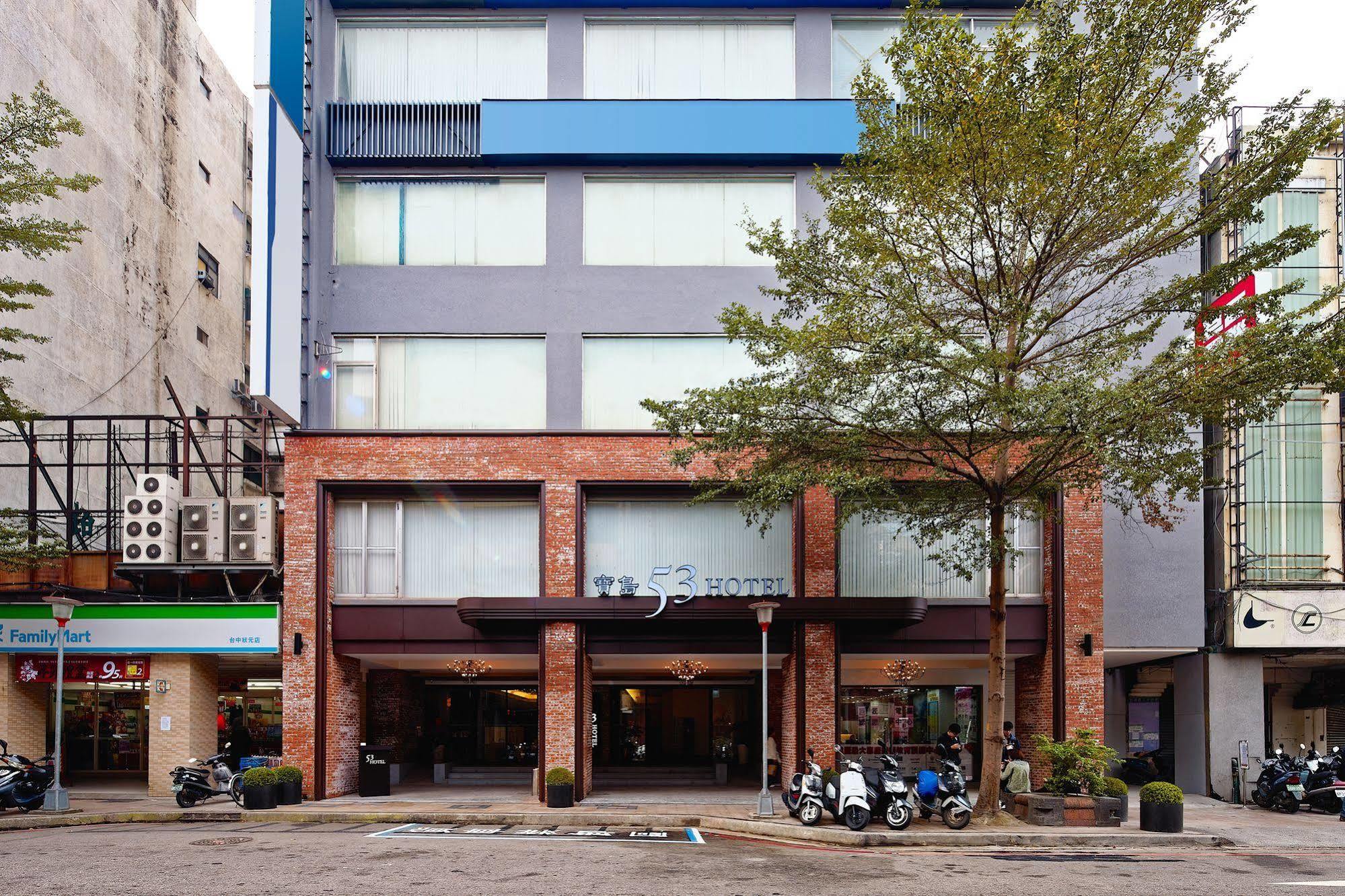 53 Hotel Taichung Exterior photo
