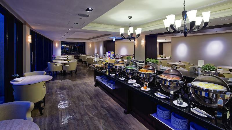 53 Hotel Taichung Exterior photo